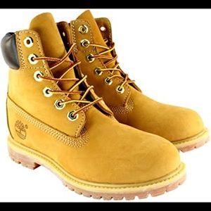 Women’s Timberland Boots 6” Waterproof